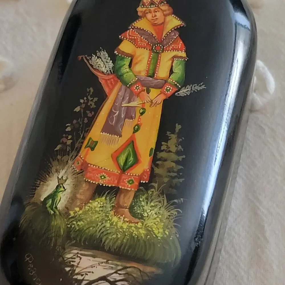 VTG Russian Fedoskino Hand Painted Frog Prince Ivan Signed Lacquer Hinged Box